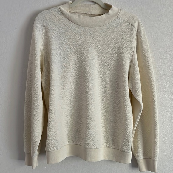 Sweaters - Vtg Quilted Textured Cream Crew Neck Pullover Sweater Grannycore Coastal Winter